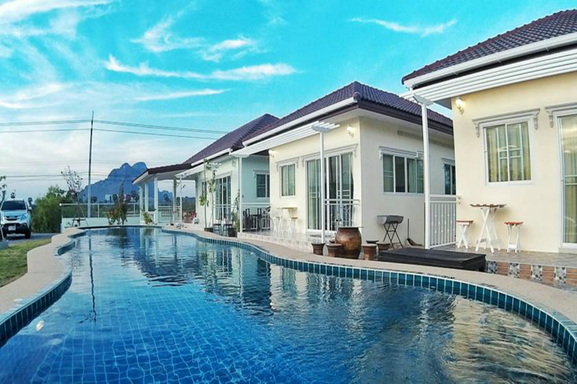 Sky And Water Resort 차암 외부 사진
